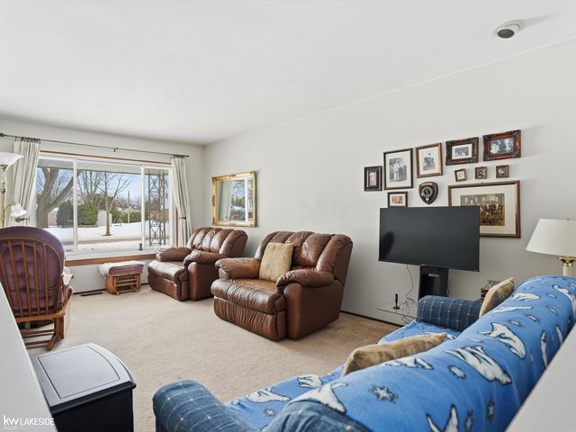 1291 Ashley Drive, Troy, MI 48085