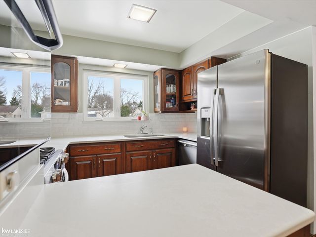 1291 Ashley Drive, Troy, MI 48085