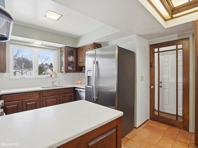 1291 Ashley Drive, Troy, MI 48085