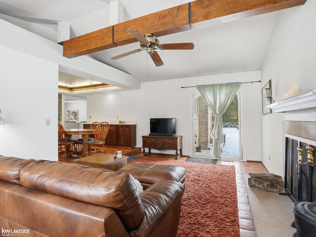 1291 Ashley Drive, Troy, MI 48085