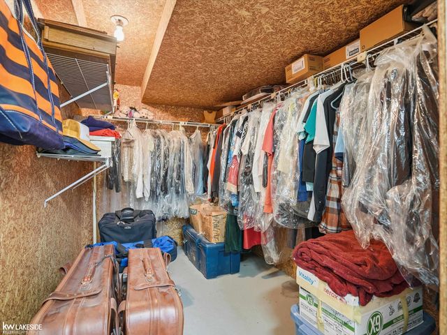 1291 Ashley Drive, Troy, MI 48085