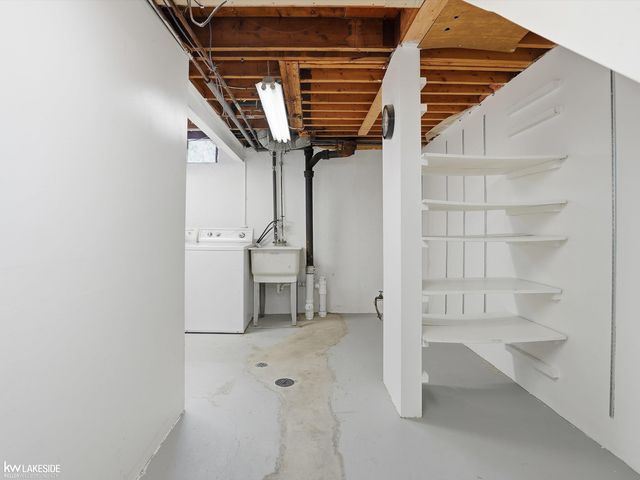 1291 Ashley Drive, Troy, MI 48085