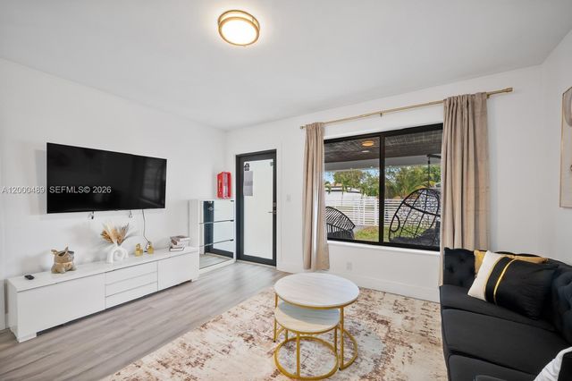 11730 NW 3rd Ave, Miami, FL 33168