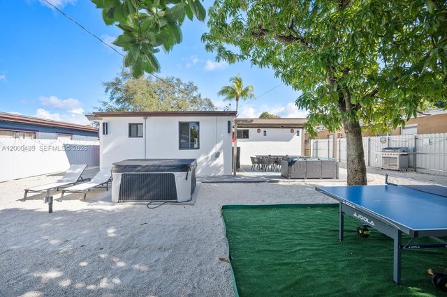 11730 NW 3rd Ave, Miami, FL 33168