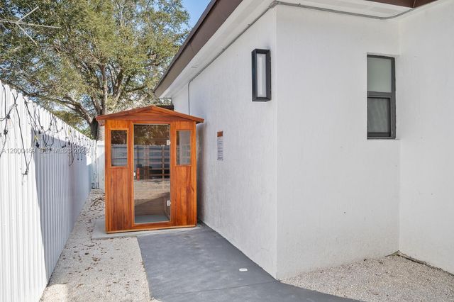 11730 NW 3rd Ave, Miami, FL 33168