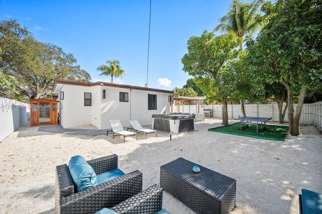 11730 NW 3rd Ave, Miami, FL 33168