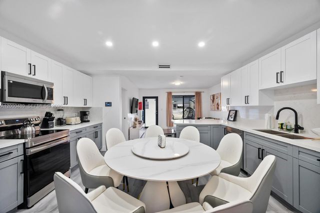 11730 NW 3rd Ave, Miami, FL 33168