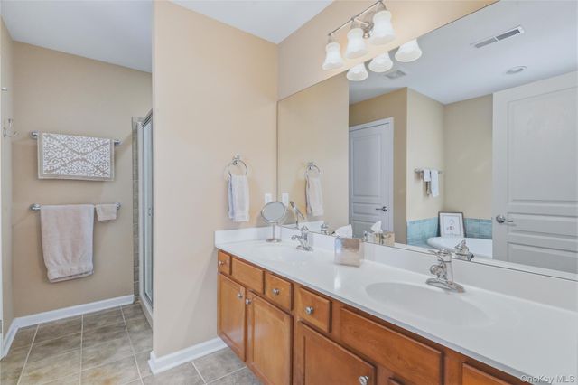 6 Bainbridge Place 902, Newburgh, NY 12550
