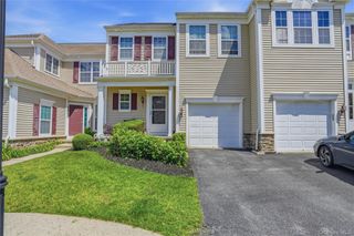 6 Bainbridge Place 902, Newburgh, NY 12550