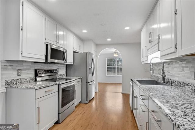 4132 Edenbrooke Circle, Loganville, GA 30052