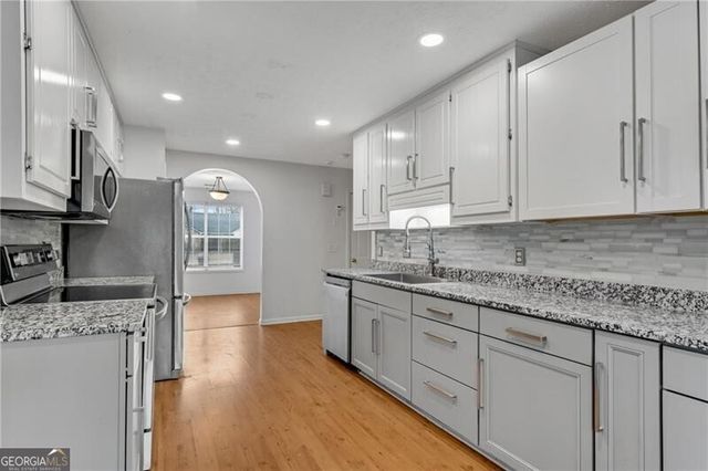 4132 Edenbrooke Circle, Loganville, GA 30052