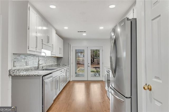 4132 Edenbrooke Circle, Loganville, GA 30052