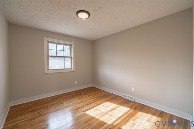 105 Verbov Ave, Colonial Heights, VA 23834