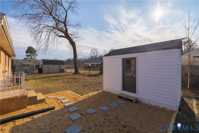 105 Verbov Ave, Colonial Heights, VA 23834