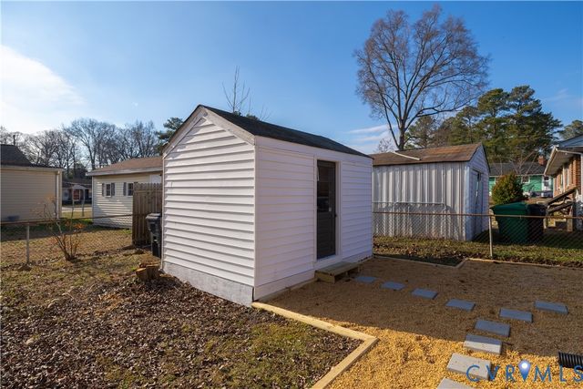 105 Verbov Ave, Colonial Heights, VA 23834