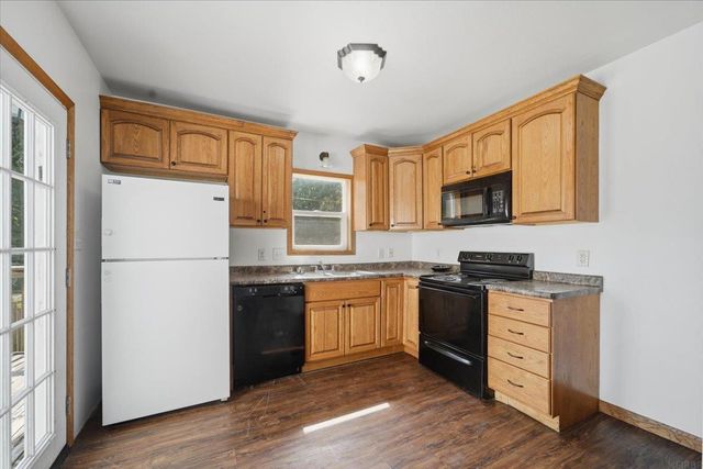 2215 Falls Avenue, Waterloo, IA 50701