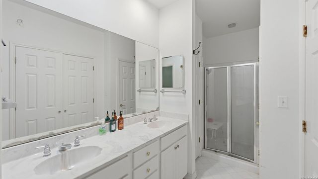 3833 County Road 2880, Bigfoot, TX 78005