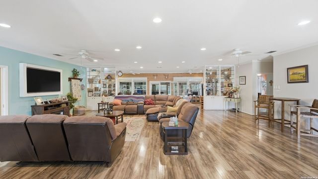 3833 County Road 2880, Bigfoot, TX 78005