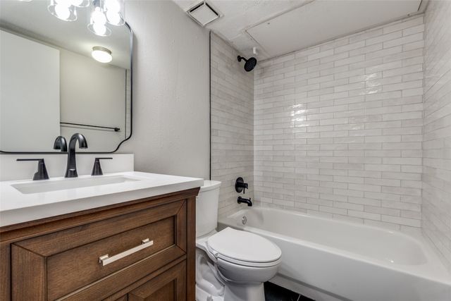 5925 E University Boulevard 232, Dallas, TX 75206