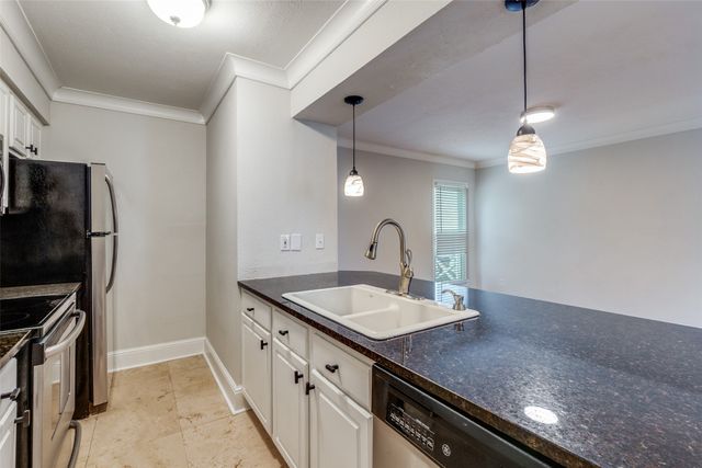 5925 E University Boulevard 232, Dallas, TX 75206