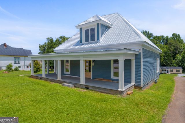 263 General Daniel Avenue S, Danielsville, GA 30633