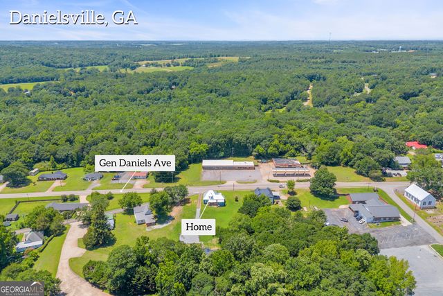 263 General Daniel Avenue S, Danielsville, GA 30633