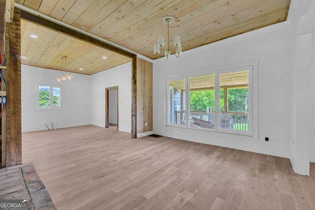263 General Daniel Avenue S, Danielsville, GA 30633
