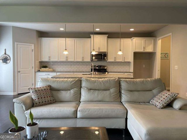 2415 Matlin Way, Buford, GA 30519