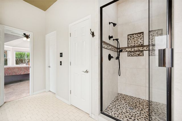 2119 Shumard Oak Lane, Irving, TX 75063