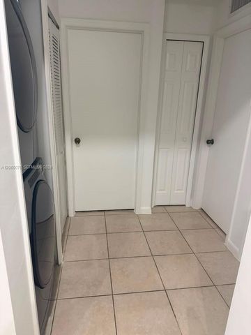 945 NE 33rd Terrace 201, Homestead, FL 33033