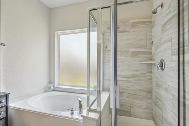 3323 Fogmist Drive, Rosenberg, TX 77471