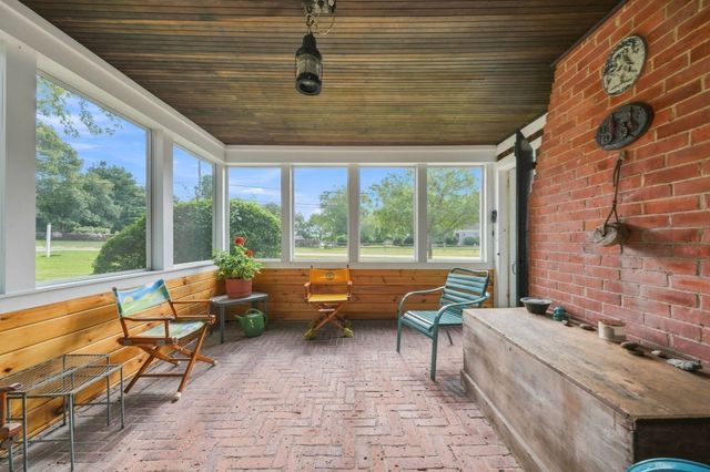 478 Neck Road, Rochester, MA 02770