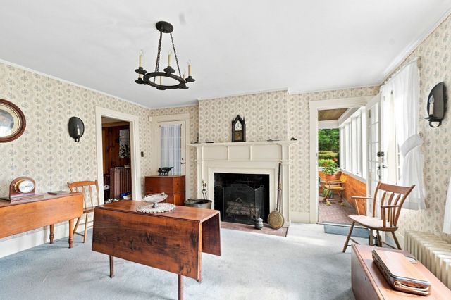 478 Neck Road, Rochester, MA 02770