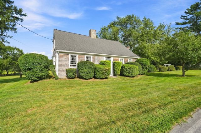 478 Neck Road, Rochester, MA 02770