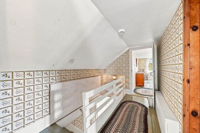 478 Neck Road, Rochester, MA 02770