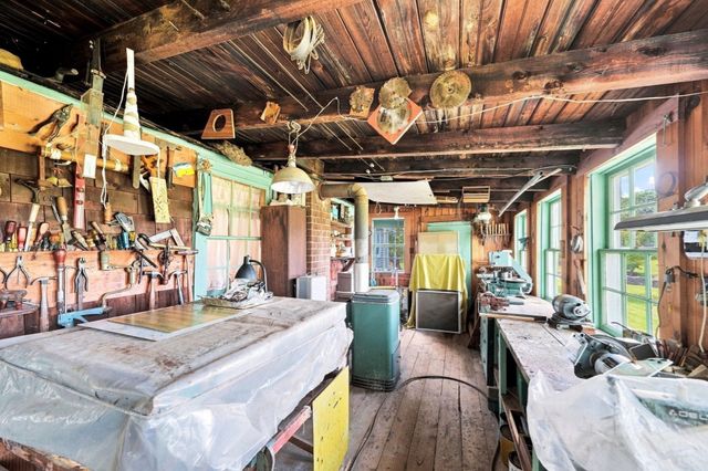 478 Neck Road, Rochester, MA 02770