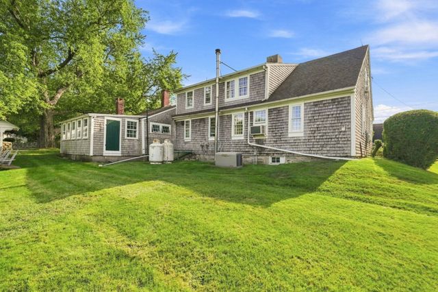 478 Neck Road, Rochester, MA 02770