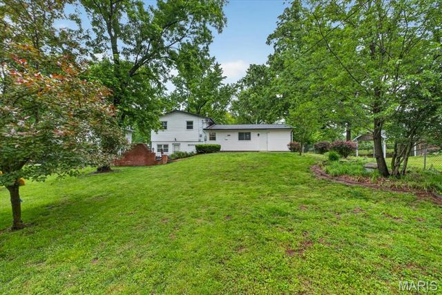 303 Ranch Drive, Manchester, MO 63011