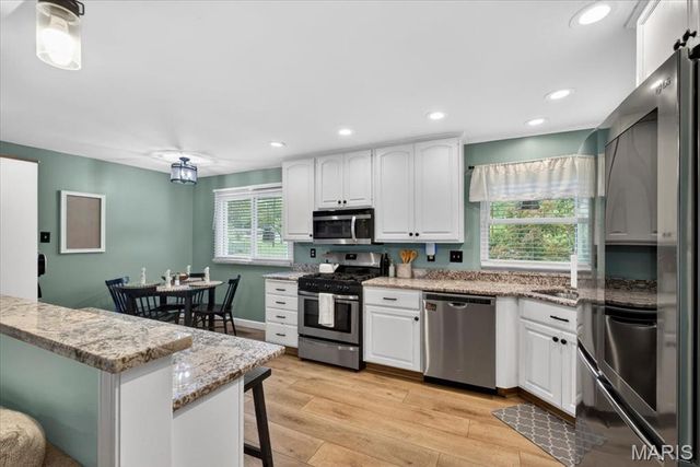 303 Ranch Drive, Manchester, MO 63011