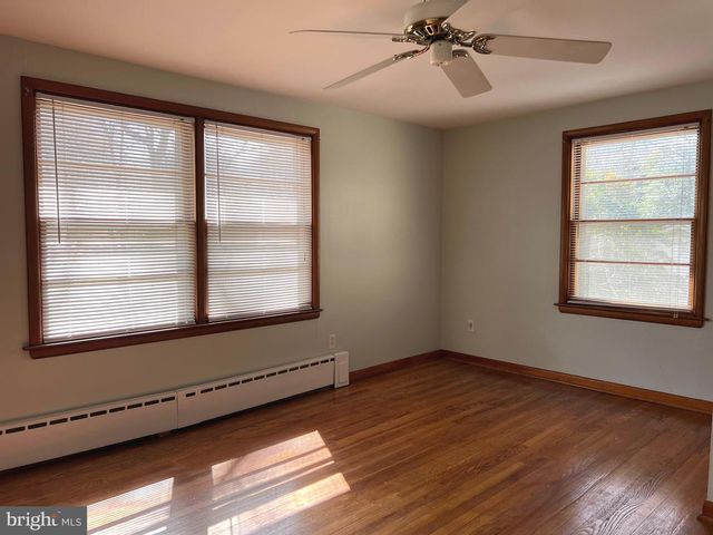 102 OAK DR, Annapolis, MD 21403