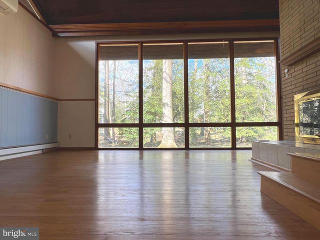 102 OAK DR, Annapolis, MD 21403