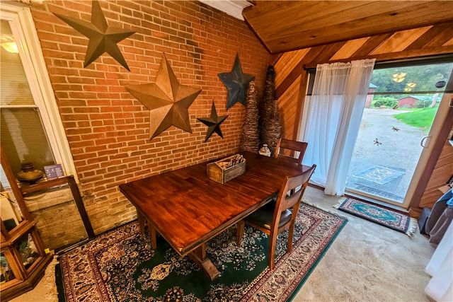 221 Mccaughtry Run Rd, Darlngtn Twp, PA 16115