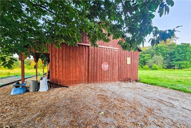 221 Mccaughtry Run Rd, Darlngtn Twp, PA 16115