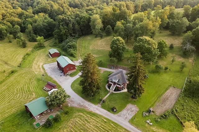 221 Mccaughtry Run Rd, Darlngtn Twp, PA 16115