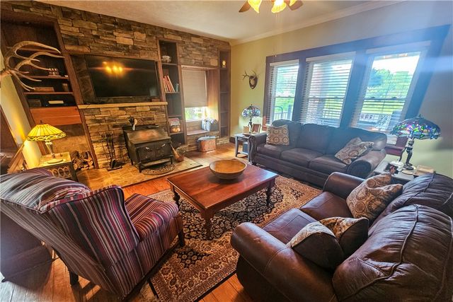 221 Mccaughtry Run Rd, Darlngtn Twp, PA 16115