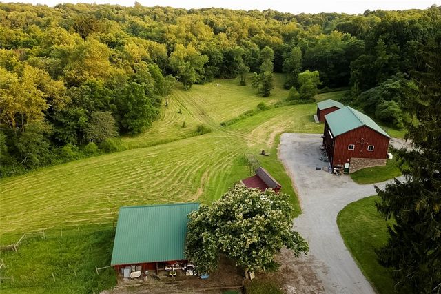 221 Mccaughtry Run Rd, Darlngtn Twp, PA 16115