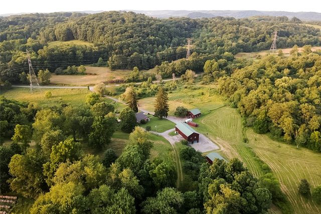 221 Mccaughtry Run Rd, Darlngtn Twp, PA 16115