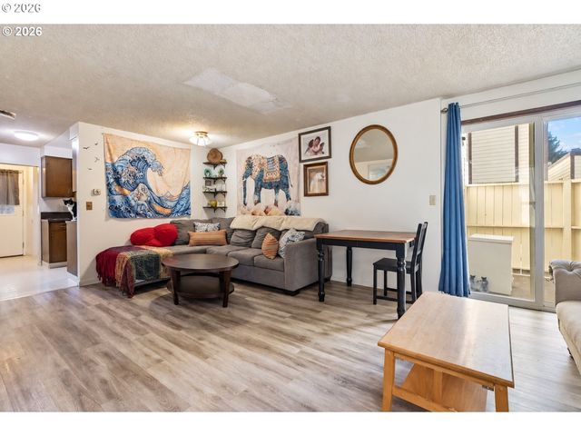 220 Se 28TH Ave, Hillsboro, OR 97123