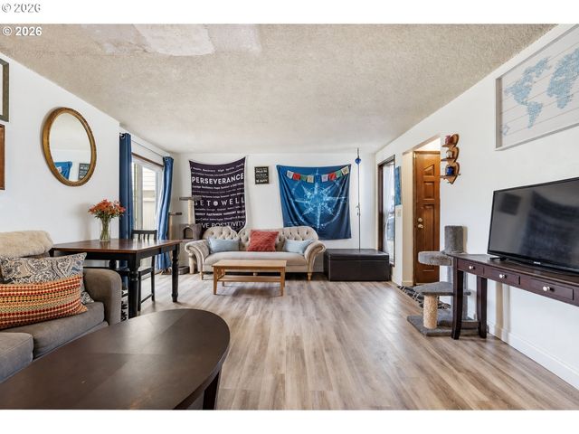 220 Se 28TH Ave, Hillsboro, OR 97123