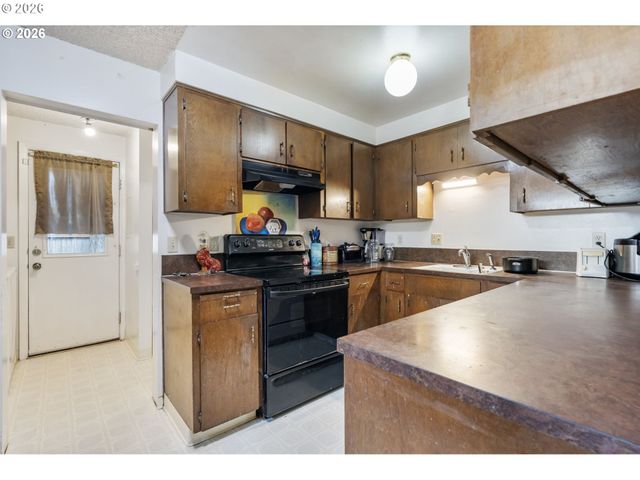 220 Se 28TH Ave, Hillsboro, OR 97123